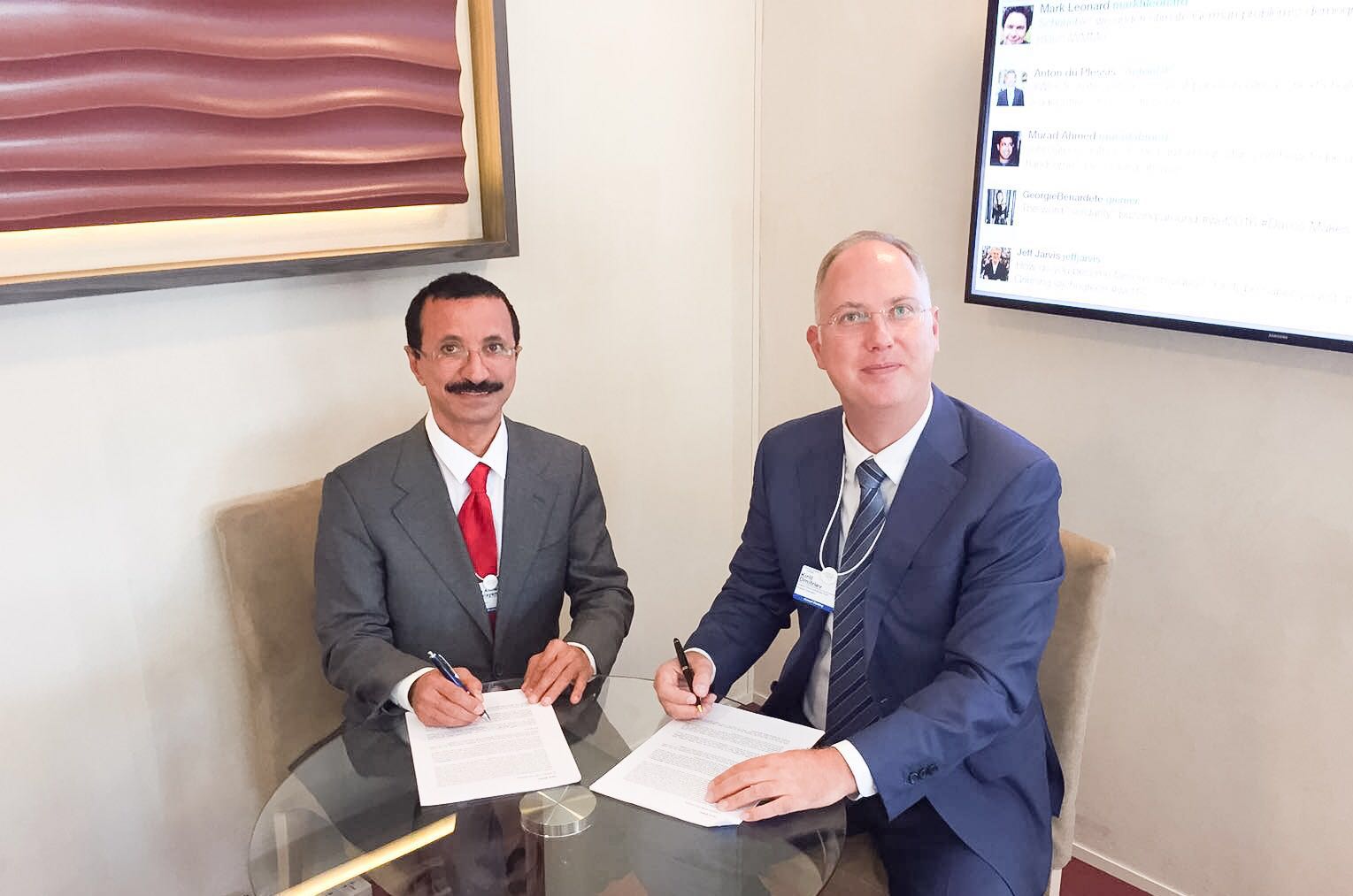 DP World Chairman, His Excellency Sultan Ahmed Bin Sulayem and Russian Direct Investment Fund CEO, Kirill Dmitriev signing the term sheet to form ‘DP World Russia’.
