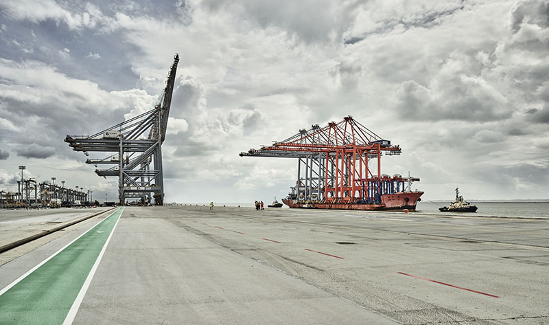 New quay cranes approach DP World London Gateway Port